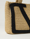 woman's tote bag