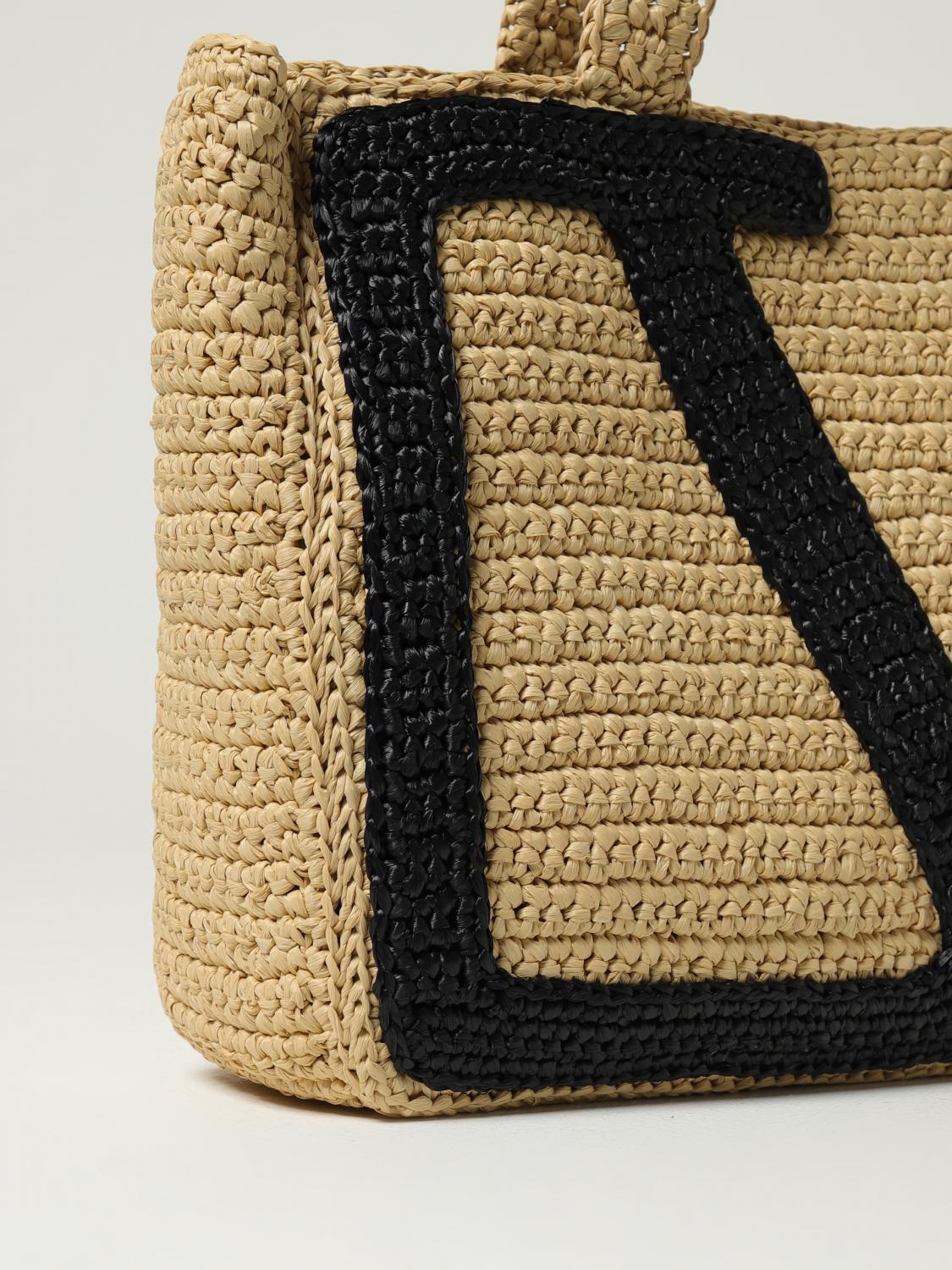 woman's tote bag