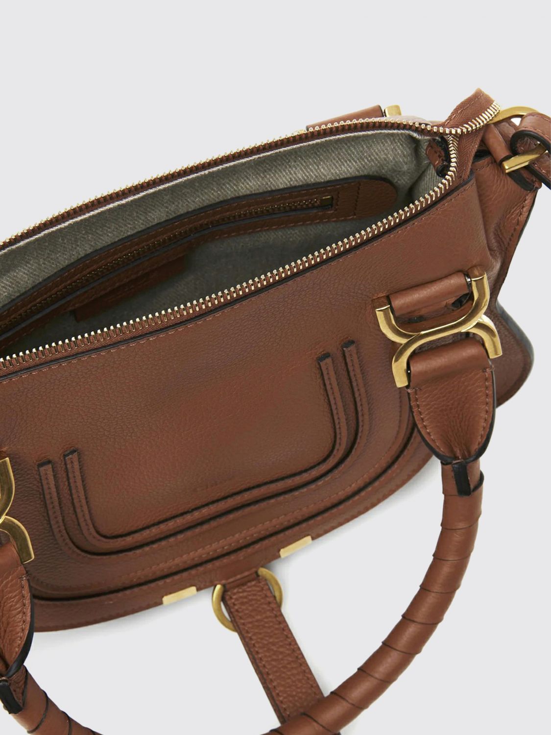 woman's handbag chloé
