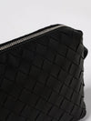 woman's crossbody bag