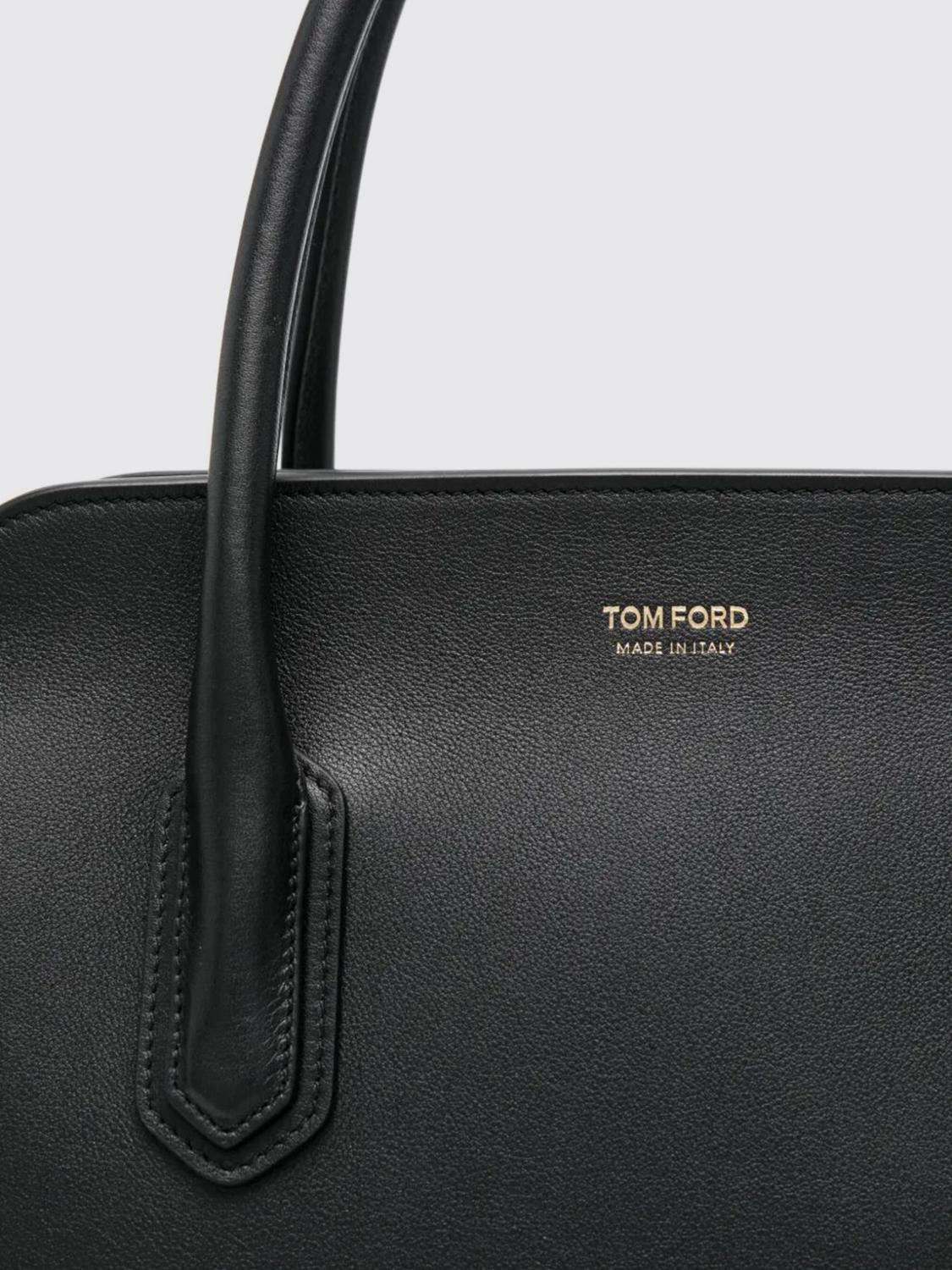 woman's shoulder bag