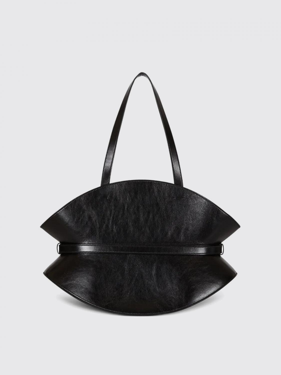 woman's shoulder bag