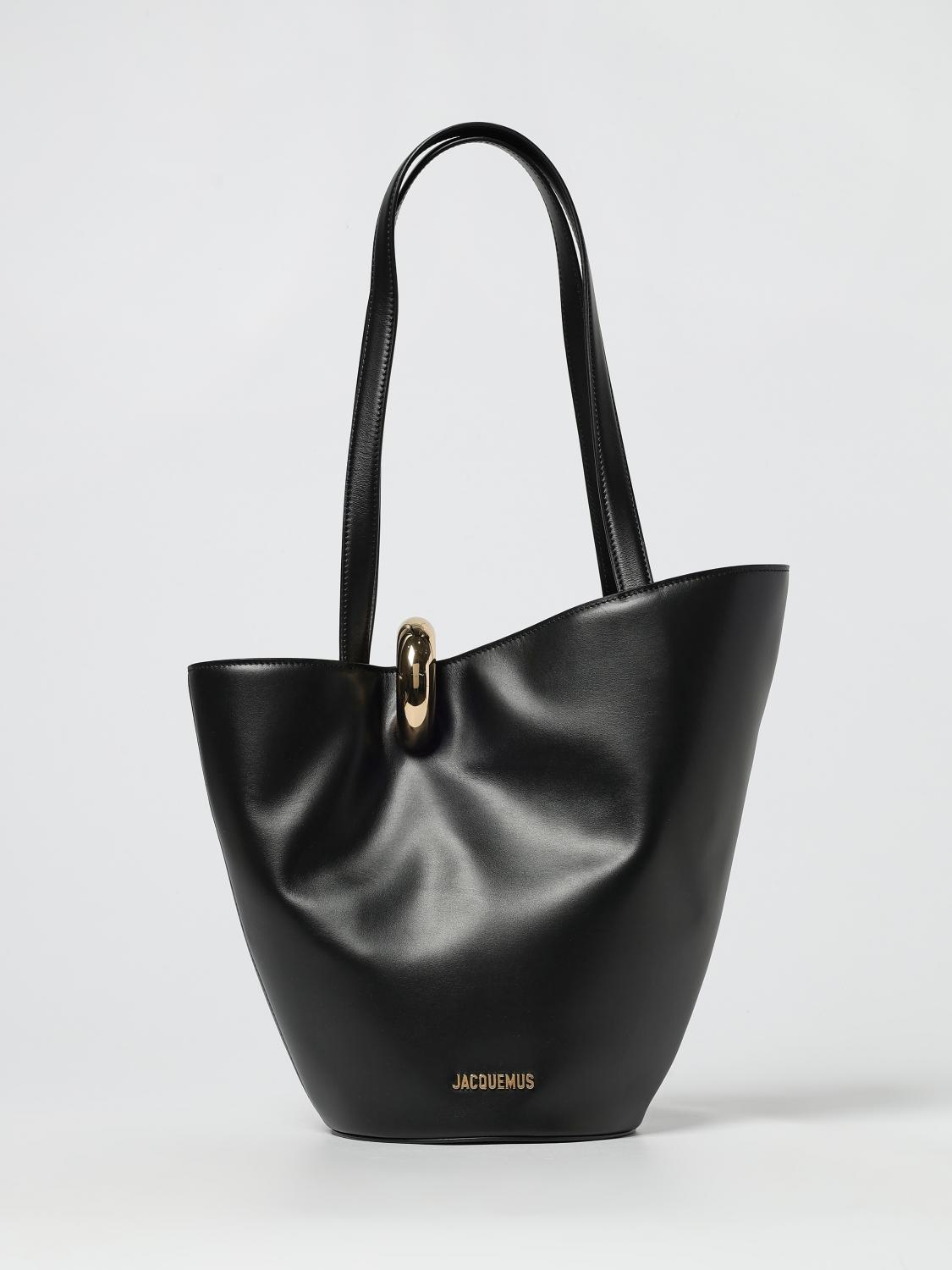 woman's shoulder bag