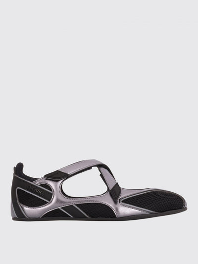 woman's ballet flat