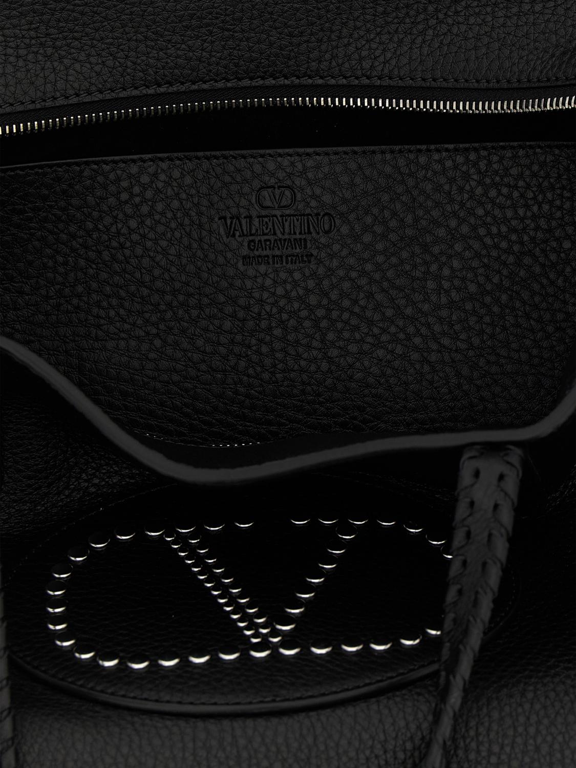 woman's tote bag