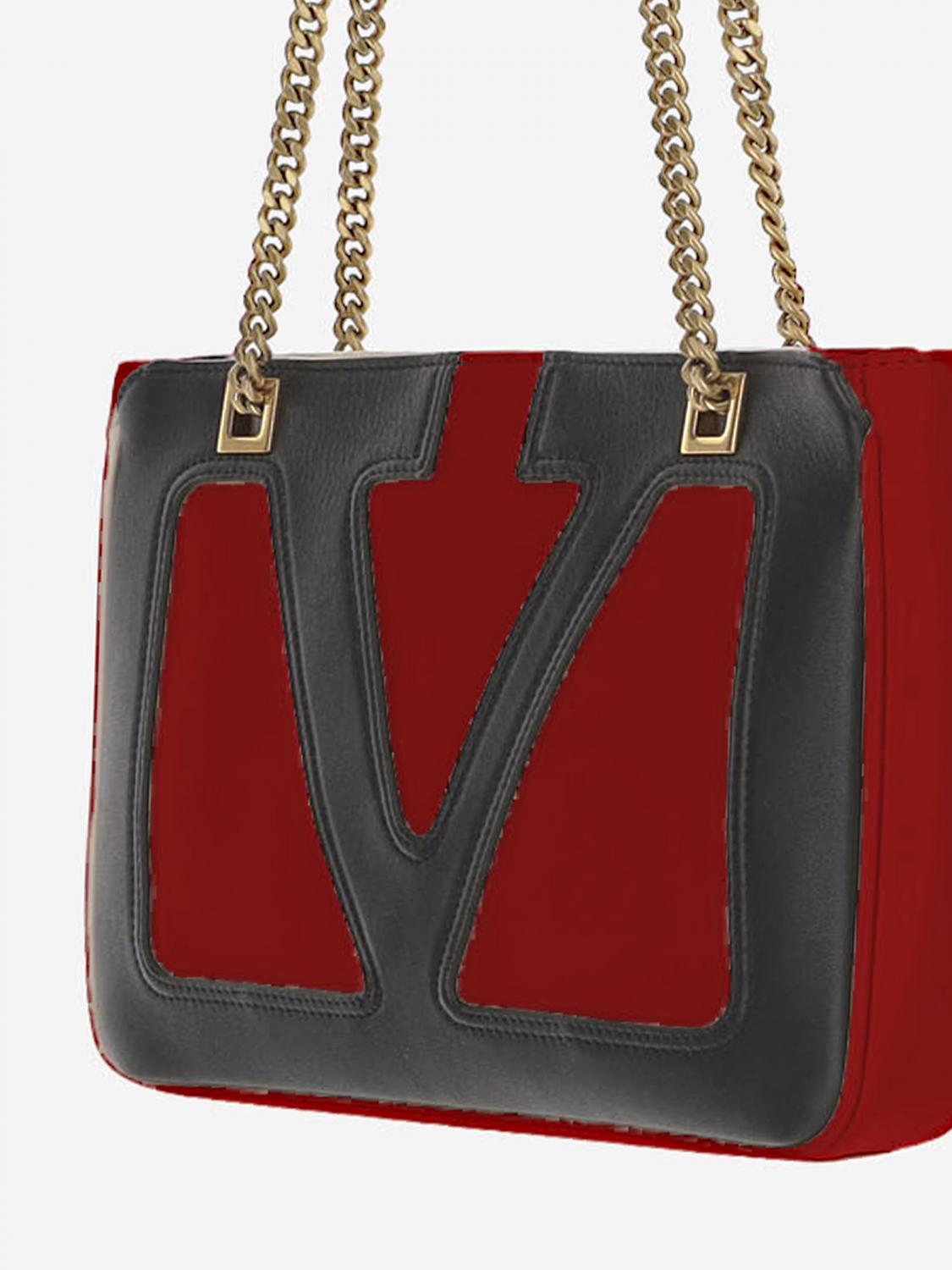 woman's shoulder bag