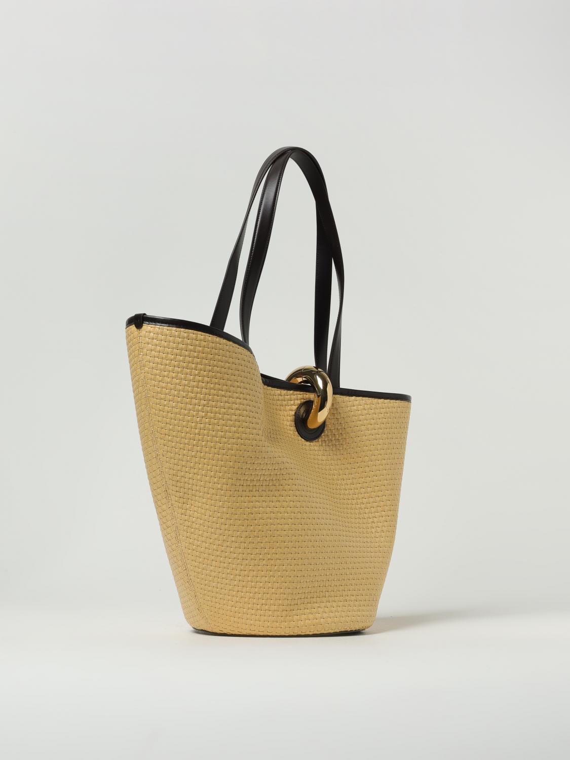 woman's shoulder bag