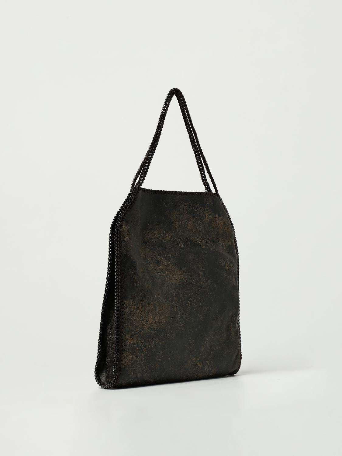 woman's shoulder bag