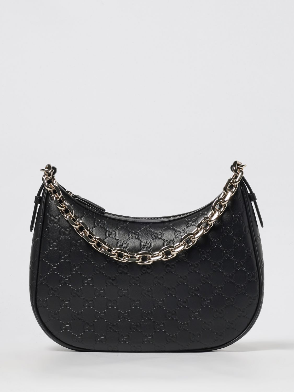 woman's shoulder bag