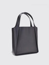 woman's tote bag