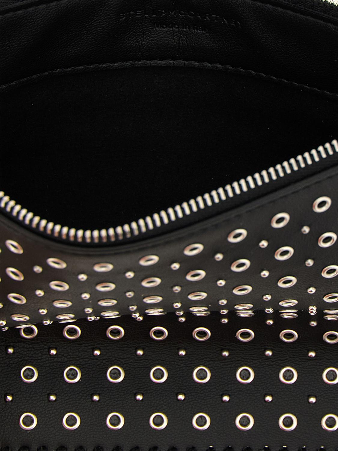 woman's shoulder bag