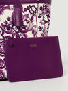 woman's tote bag
