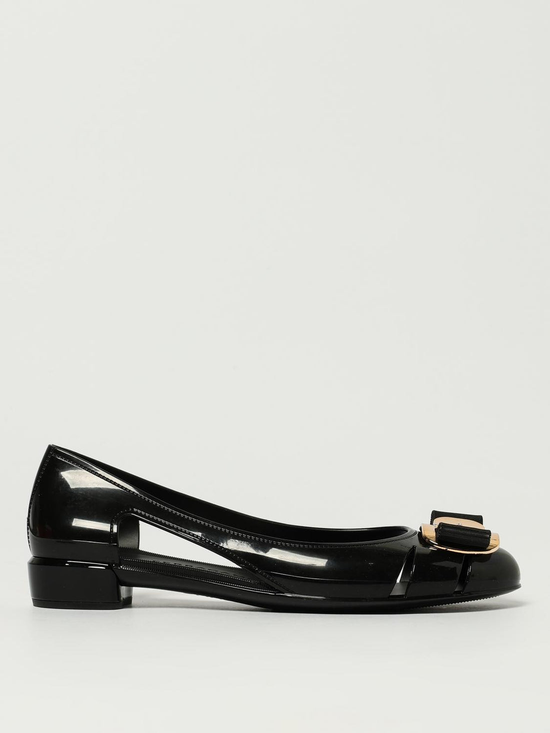 ferragamo-woman-s-ballet-flats-01k557-785441-black
