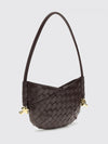 woman's shoulder bag
