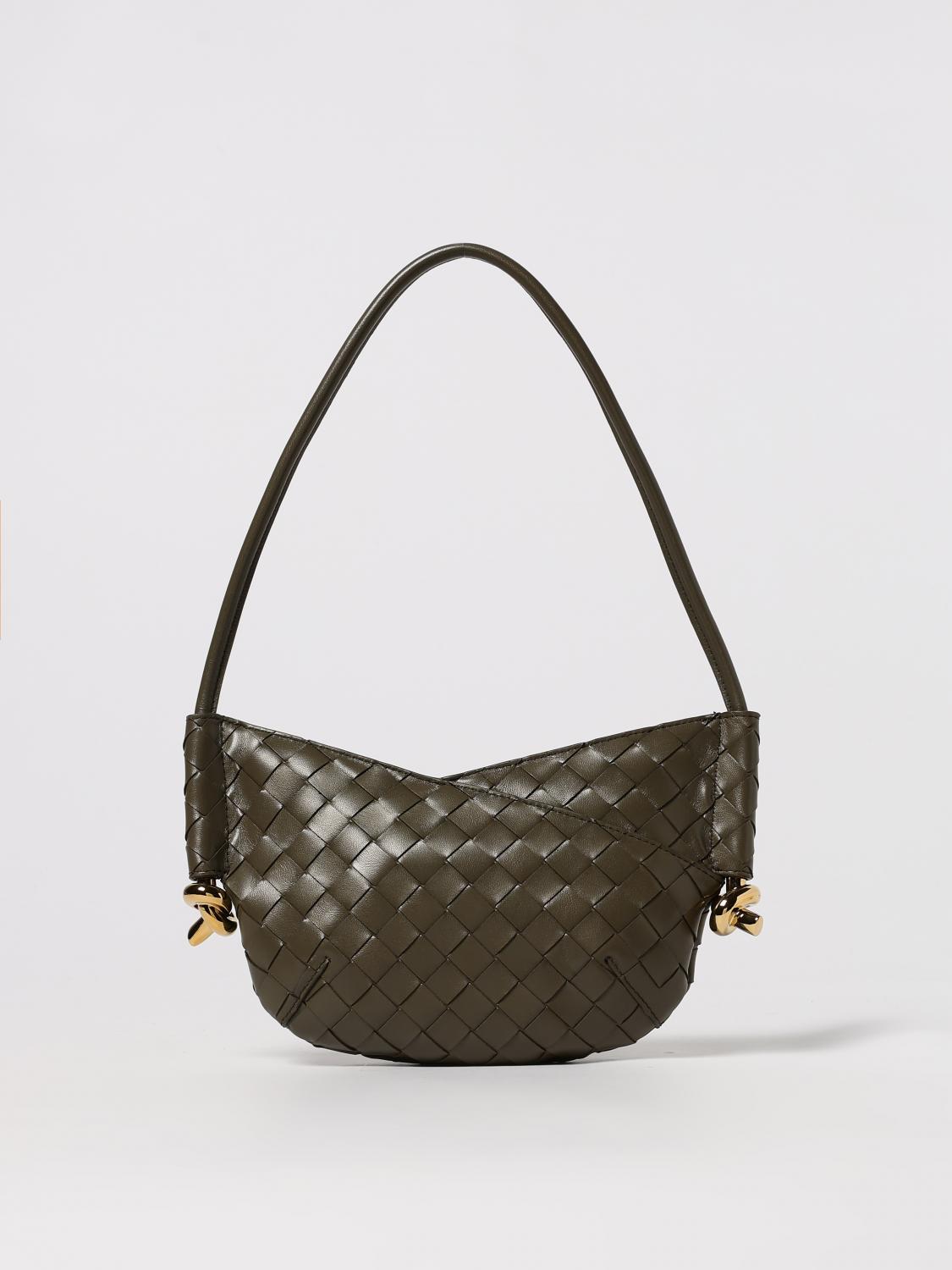 woman's shoulder bag
