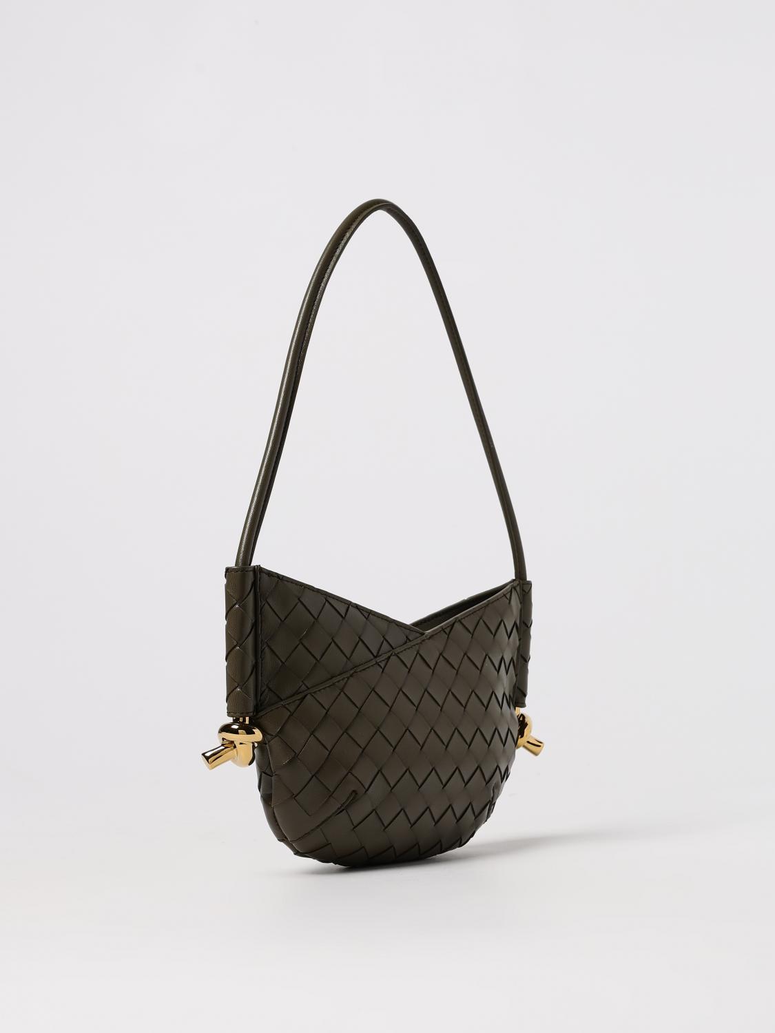 woman's shoulder bag