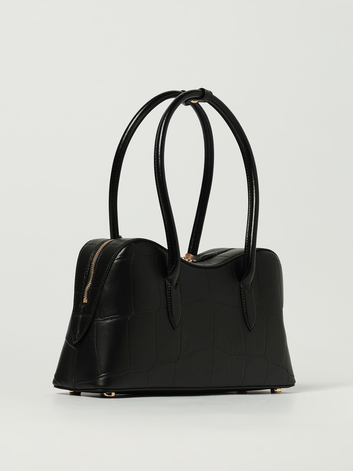woman's shoulder bag