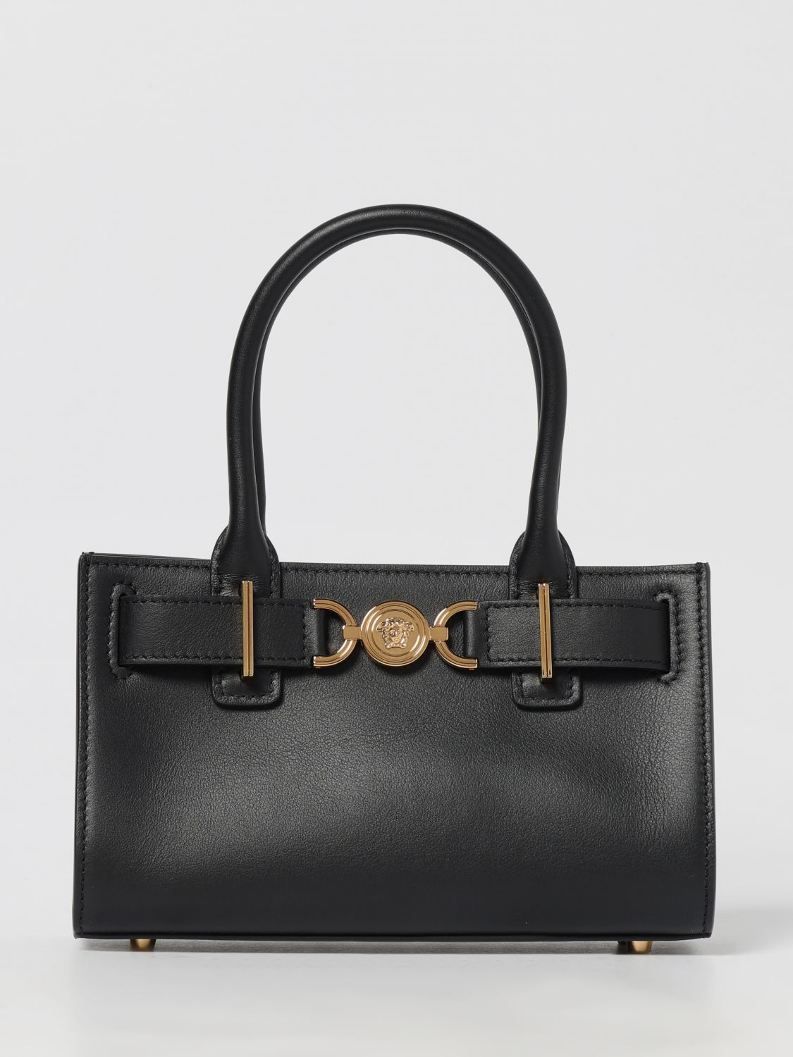 woman's shoulder bag