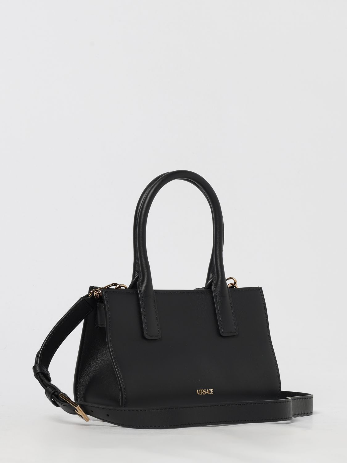 woman's shoulder bag