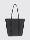 woman's tote bag