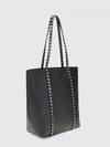 woman's tote bag