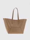 woman's tote bag