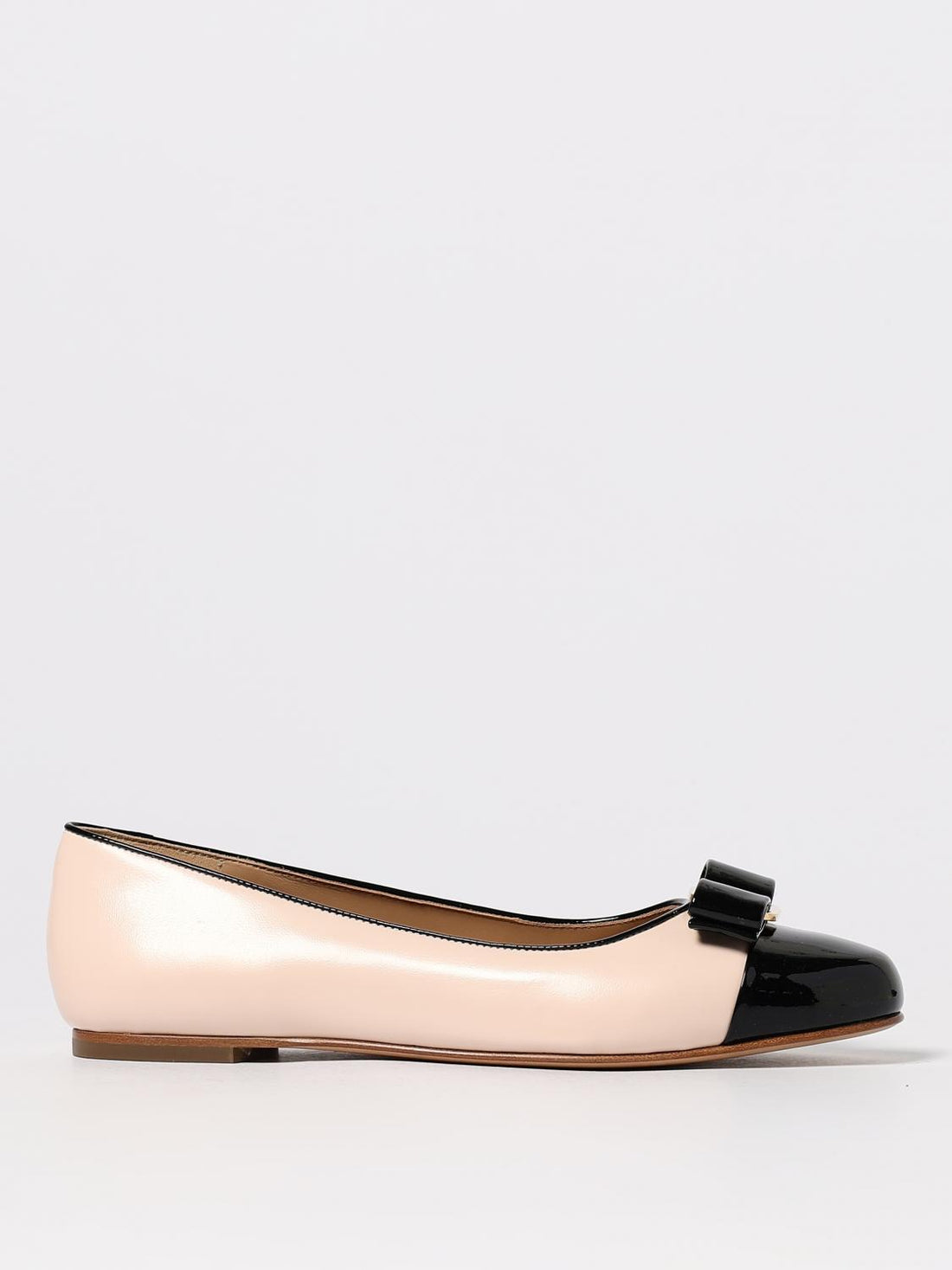 ferragamo-woman-s-ballet-flats-785404-black
