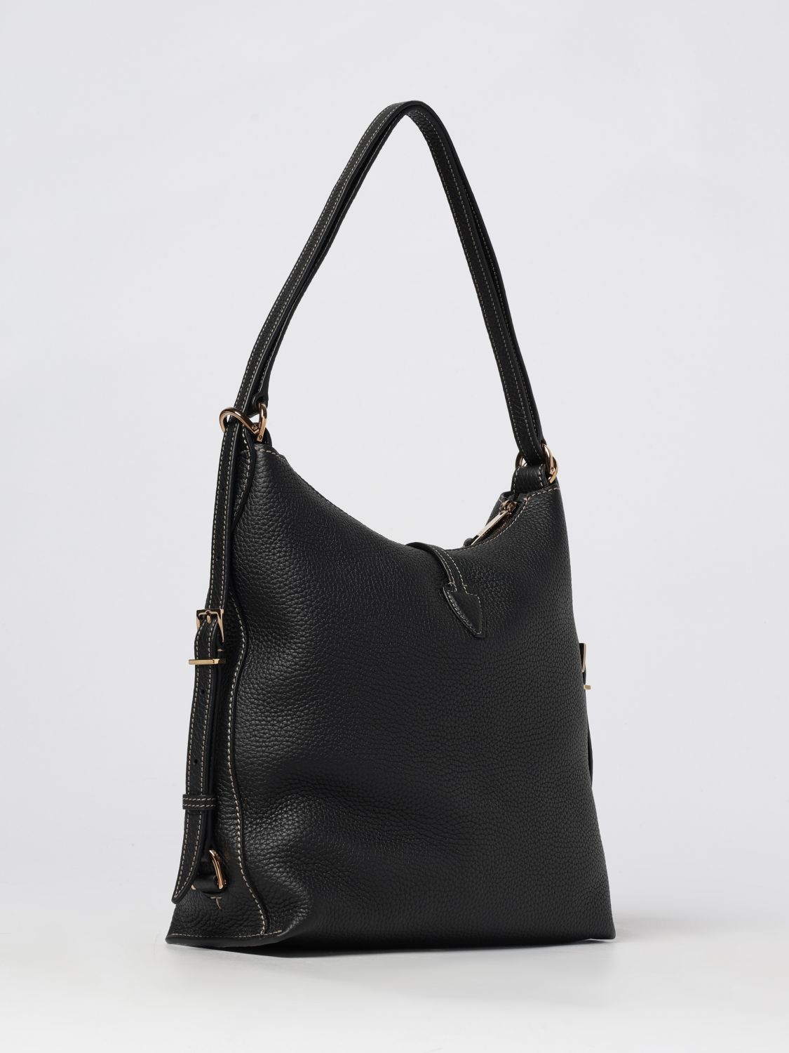 woman's shoulder bag