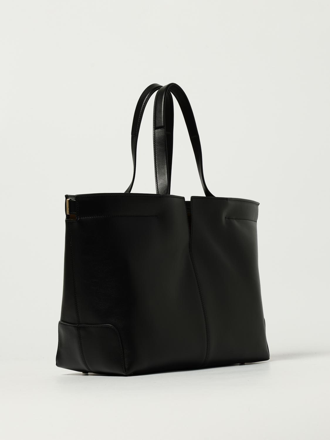 woman's tote bag