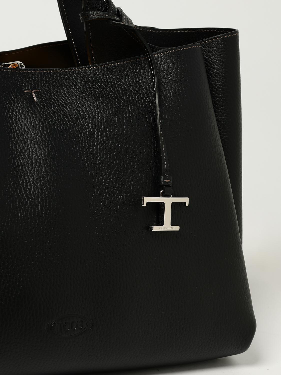 woman's shoulder bag