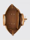woman's shoulder bag