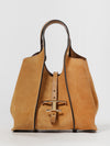 woman's shoulder bag