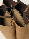 woman's shoulder bag