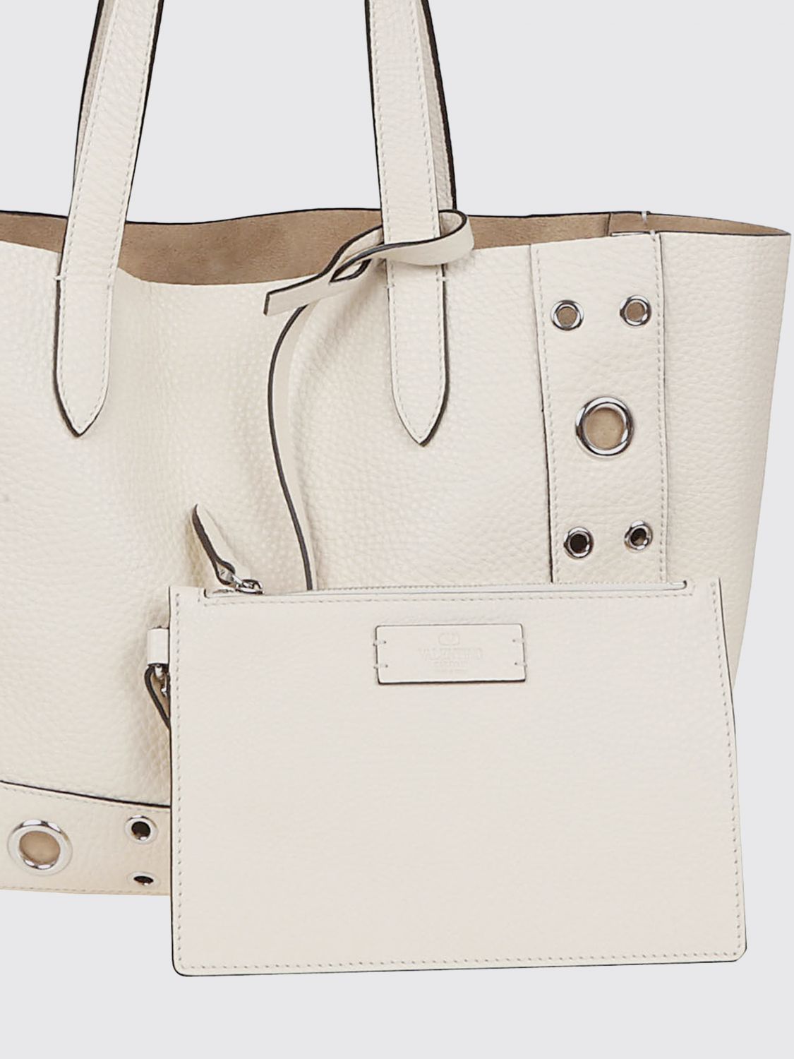 woman's tote bag