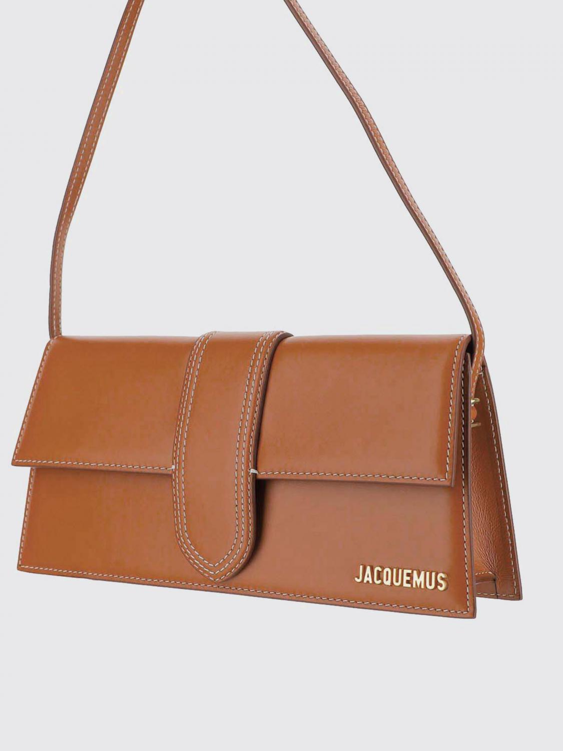 woman's shoulder bag
