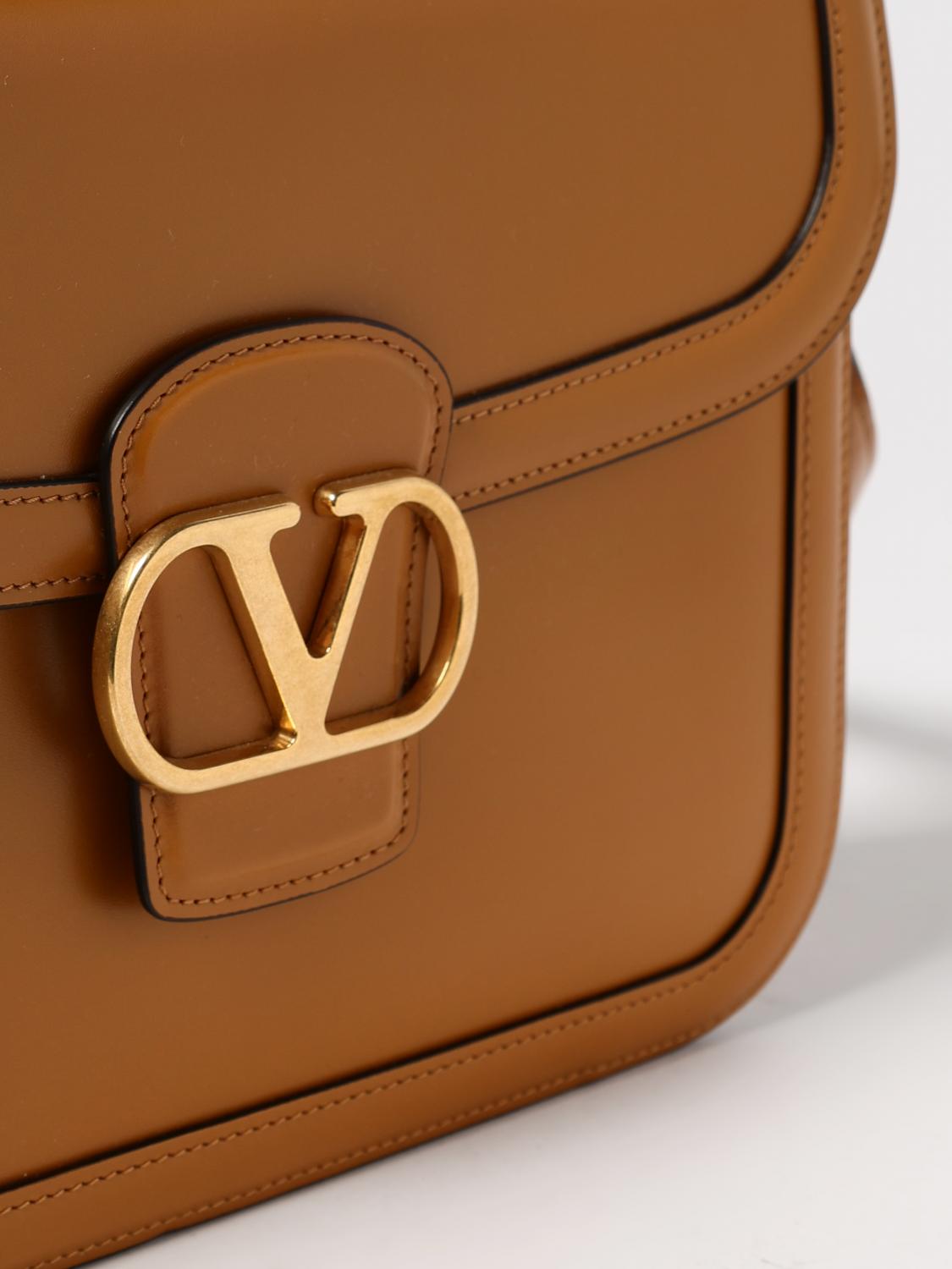 woman's crossbody bag