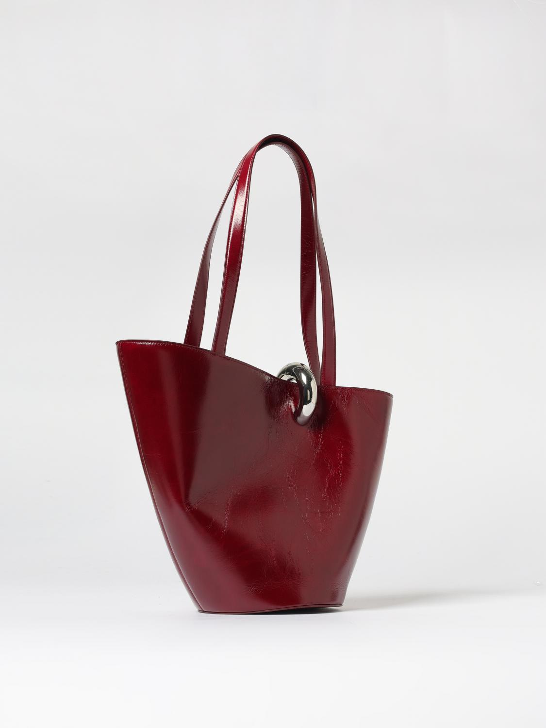 woman's shoulder bag