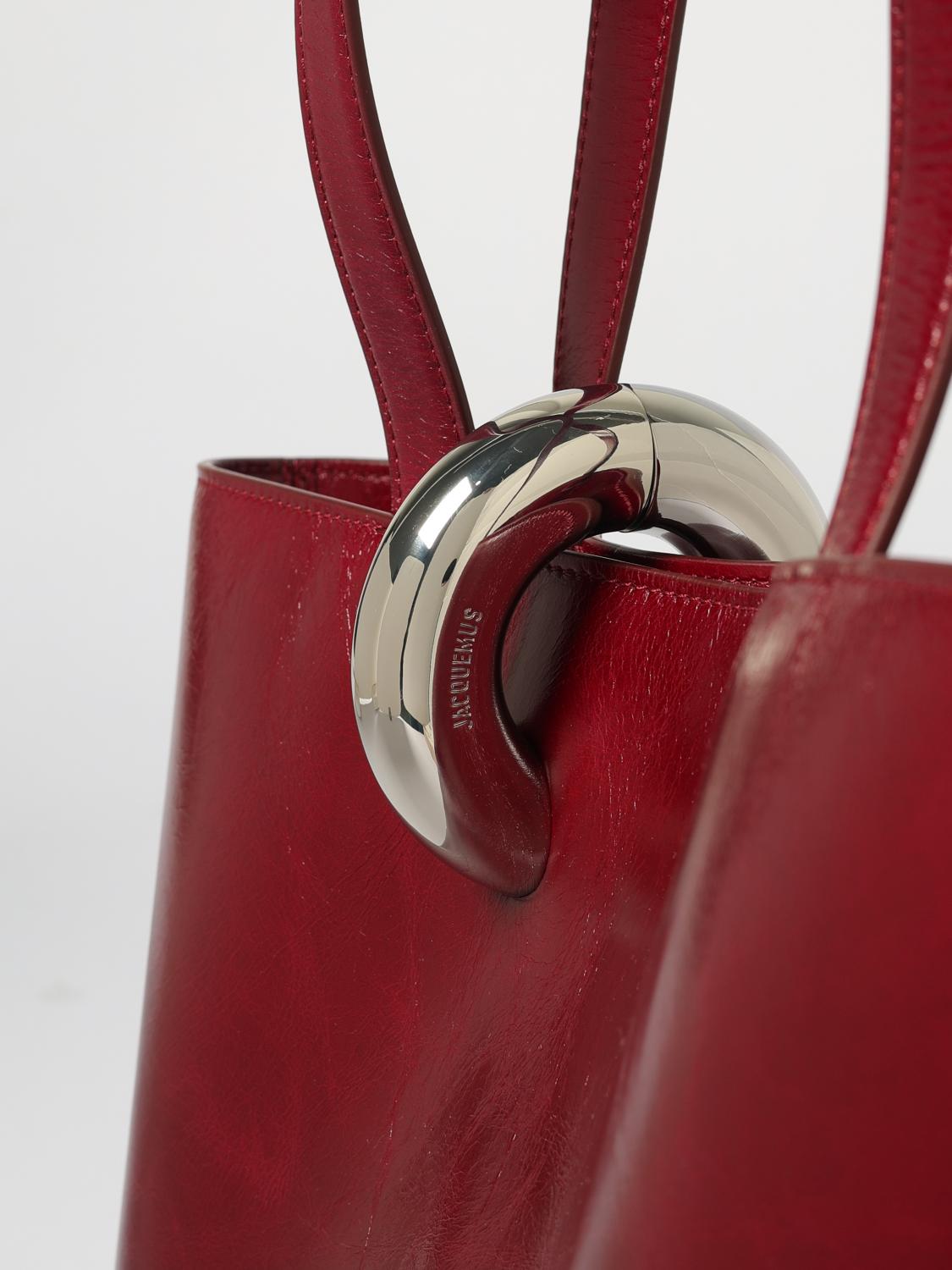 woman's shoulder bag