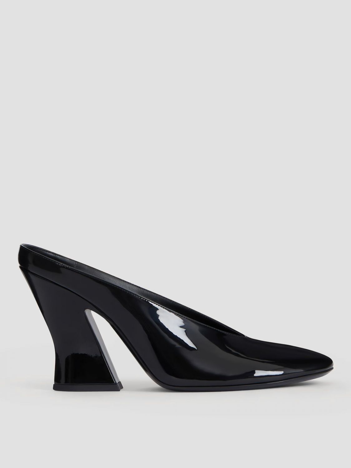 woman's heeled sandal