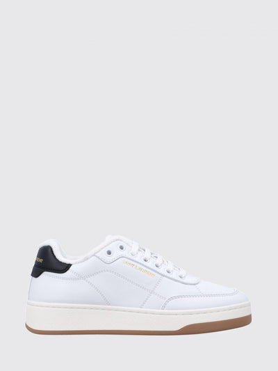 woman's sneakers