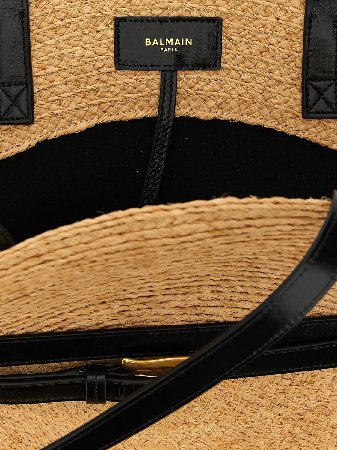 woman's shoulder bag