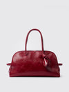 woman's shoulder bag