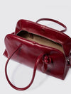 woman's shoulder bag