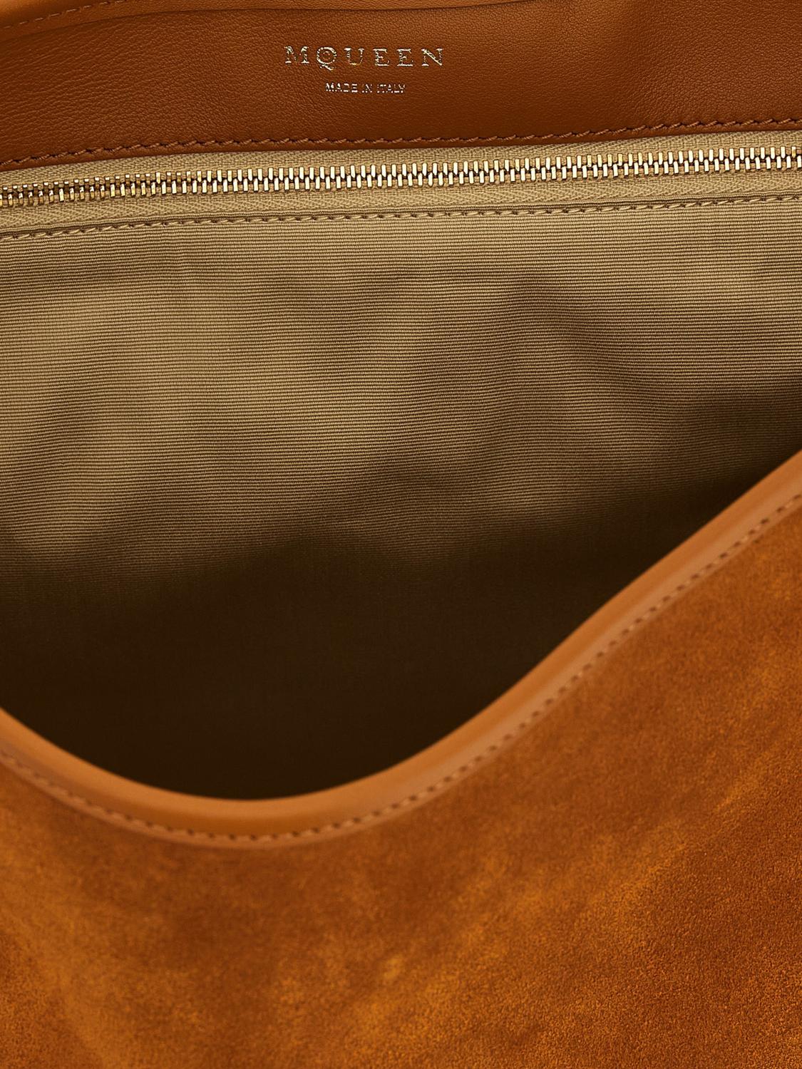 woman's shoulder bag