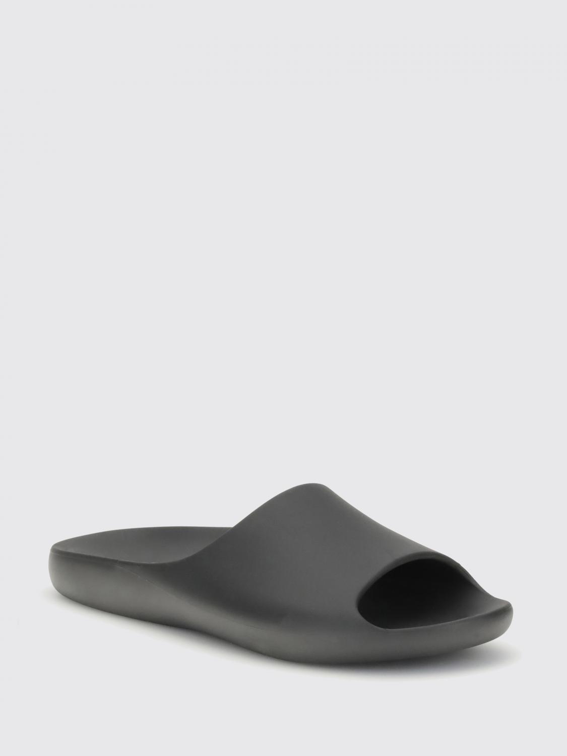 woman's heeled sandal