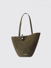 woman's shoulder bag
