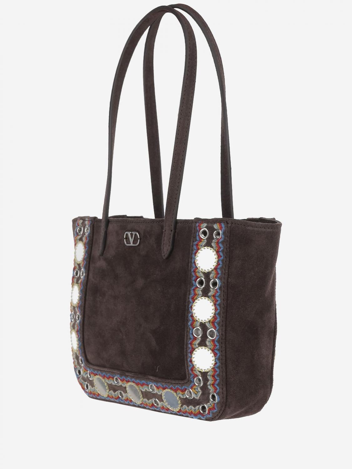 woman's shoulder bag
