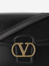 woman's crossbody bag