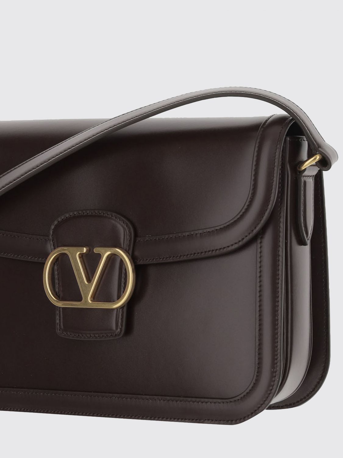woman's crossbody bag