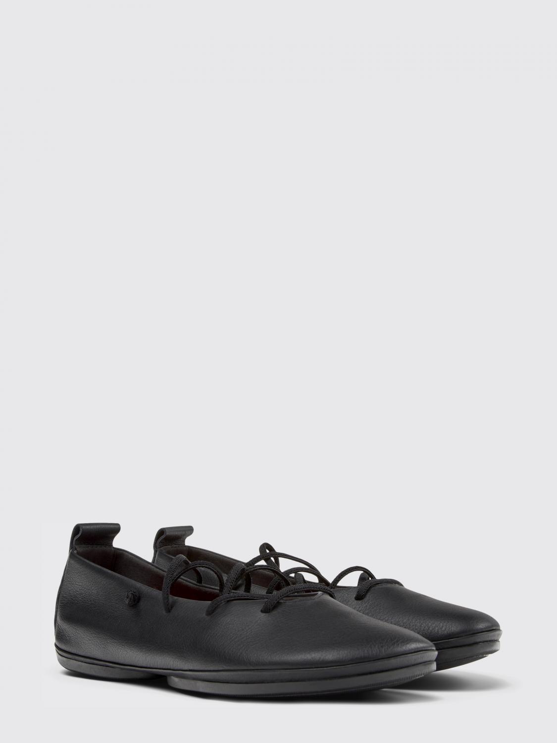 woman's ballet flat